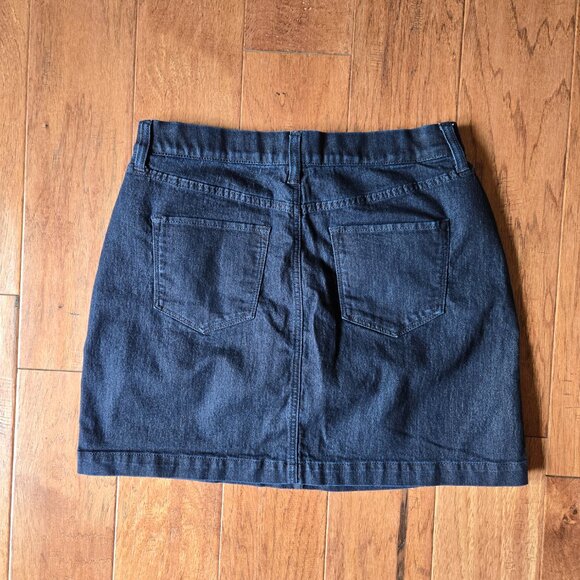 Croft & Barrow The Classic Skort Mid Stretch Super Dark Denim Wash Size 10 - Picture 2 of 9